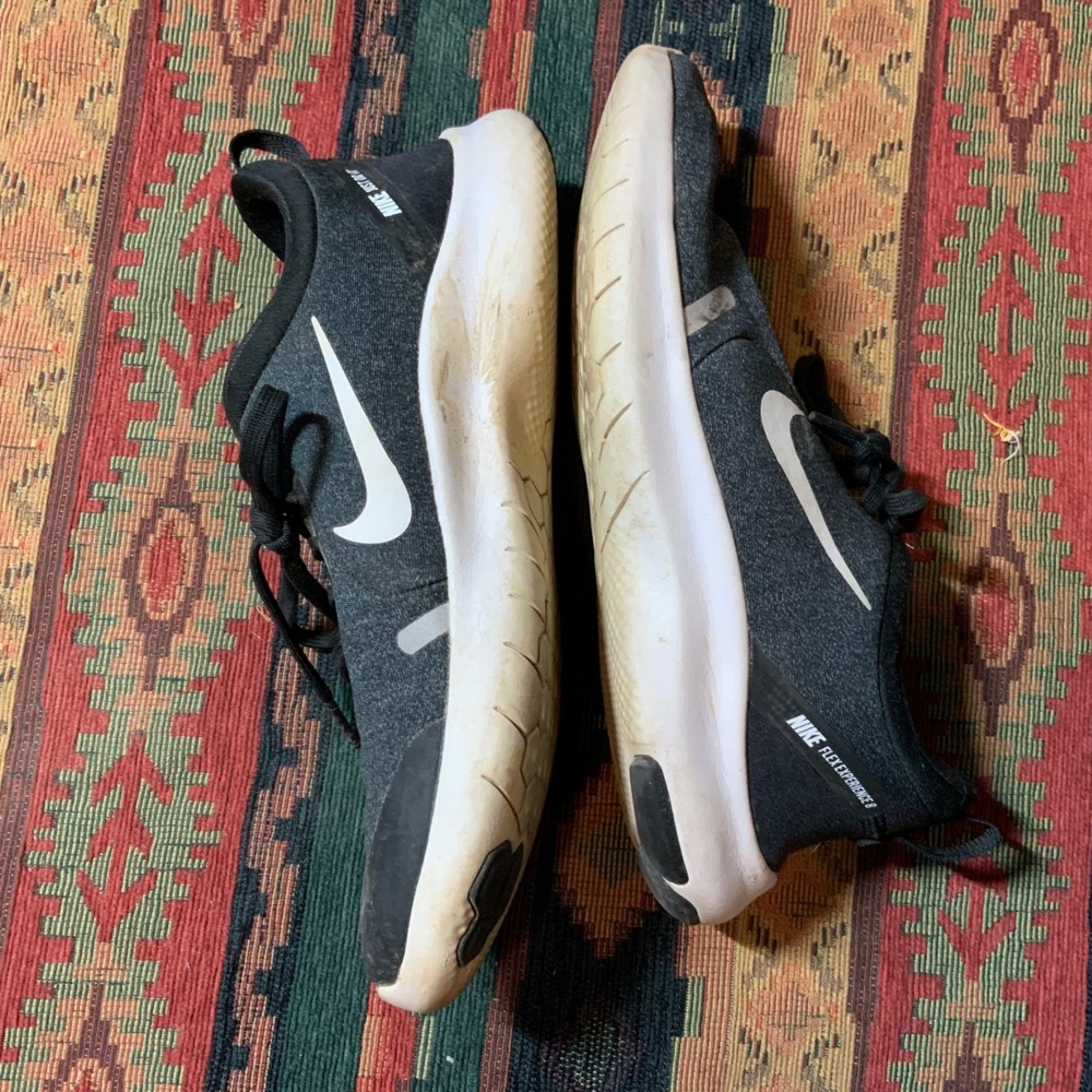 Nike Flex EXPERIENCE RN 8 size 7